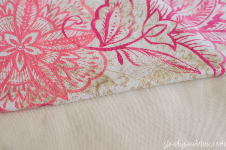 If you love simple sewing projects, you'll love how easy it is to make this envelope pillow! You need two pieces of fabric & an hour out of your afternoon.