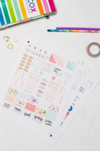 Start the school year off right with these cute and functional back-to-school organization stickers! FREE Silhouette files to download! #CreateWithHP [ad]