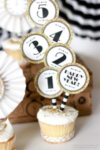 Ring in the New Year with family & friends and plan a simple get-together with diy crafts and simple recipes using this New Years Eve Party roundup!