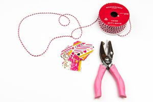 Washi Tape Heart Garland | Valentine's Day Craft | Holiday Crafts | Holiday Decor | Washi Tape Crafts | Washi Tape | Paper Crafts