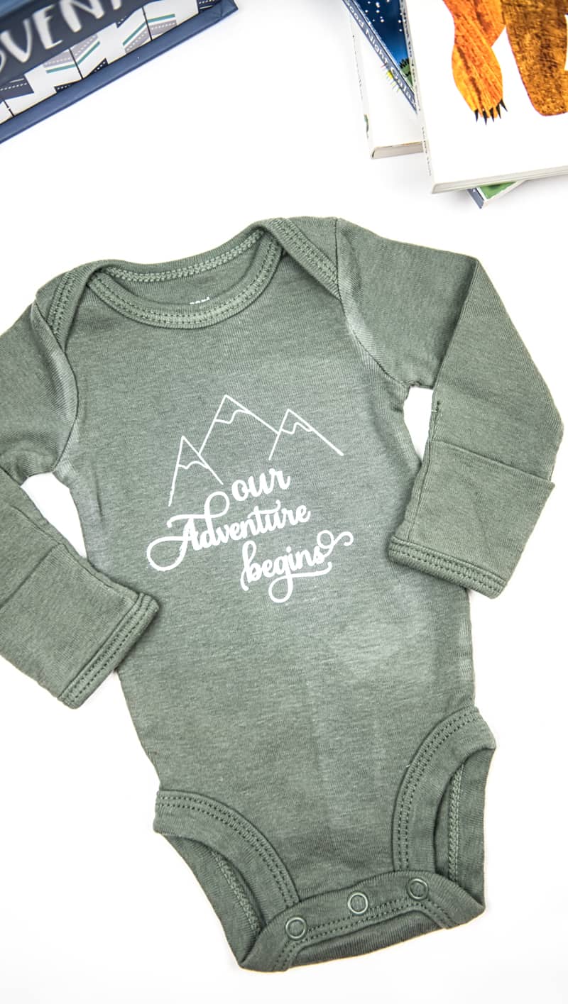 Coming Home Hospital Onesie | Newborn Onesie | Baby Clothes | Vinyl Crafts | Silhouette Cameo | Silhouette Cameo Crafts | Baby Shower Gift