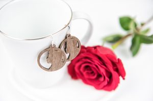 Beauty and the Beast Earrings | Disney Crafts | Disney DIY | Beauty and the Beast Crafts | Silhouette Cameo Crafts | Silhouette Cameo Wood Sheets | Faux Wood Crafts