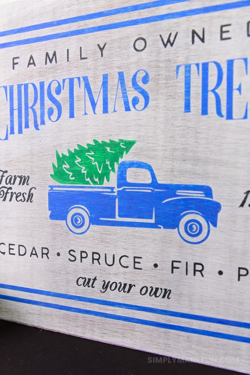 Christmas Tree Truck Sign - I am so obsessed with the Christmas Tree Truck decor and really wanted something of my own, but didn't want to pay for it. So I made my own Christmas Truck Sign to match my home decor with my Silhouette Machine and stencil vinyl. 